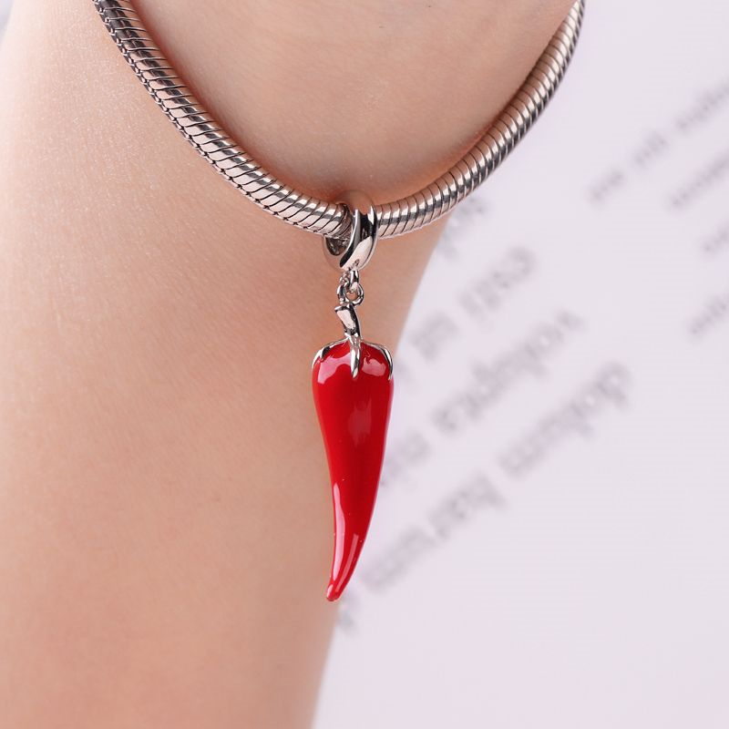 Nieuwe rode serie DIY sieraden - Beauty Makeup News recensie en prijs